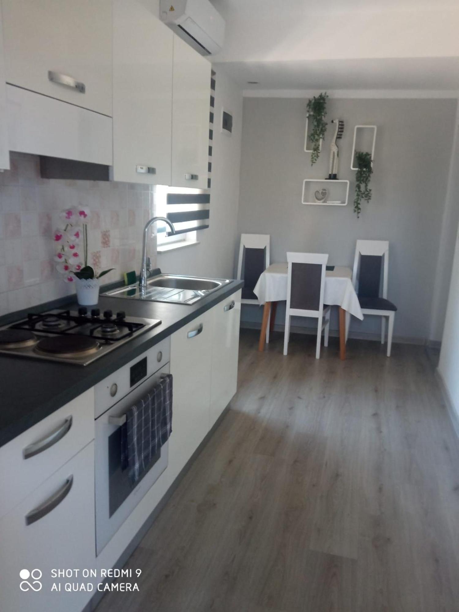 Apartmani Andelo, Tommy, Leon Bibinje Eksteriør bilde